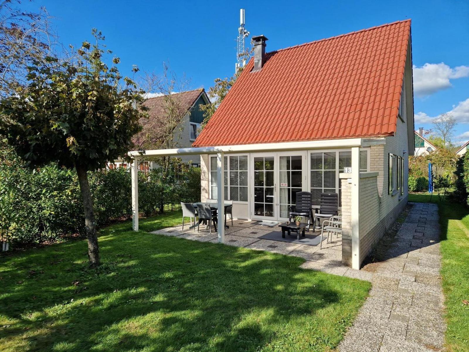 Bungalow - 6 Personen Gelegen In De Nabije Omgeving Van Avonturenpark Hellendoorn En De Prachtige Sallandse Heuvelrug En Eelerberg Экстерьер фото