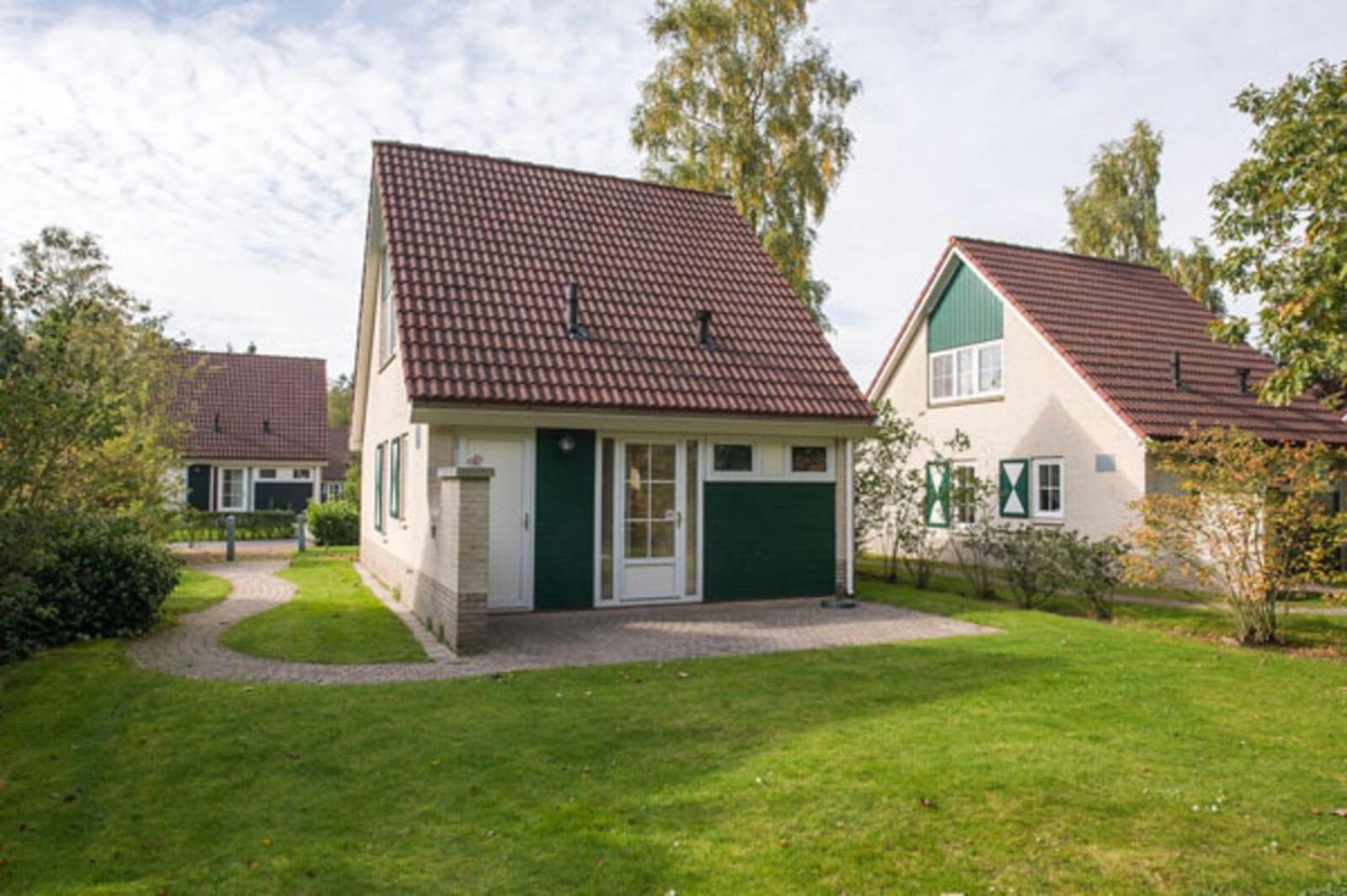 Bungalow - 6 Personen Gelegen In De Nabije Omgeving Van Avonturenpark Hellendoorn En De Prachtige Sallandse Heuvelrug En Eelerberg Экстерьер фото