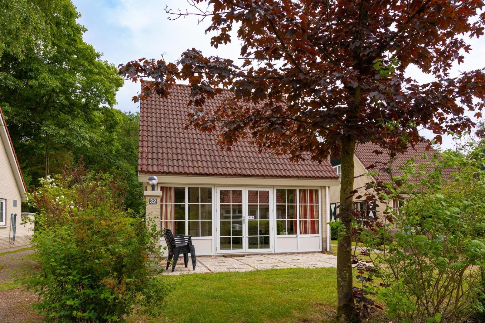 Bungalow - 6 Personen Gelegen In De Nabije Omgeving Van Avonturenpark Hellendoorn En De Prachtige Sallandse Heuvelrug En Eelerberg Экстерьер фото